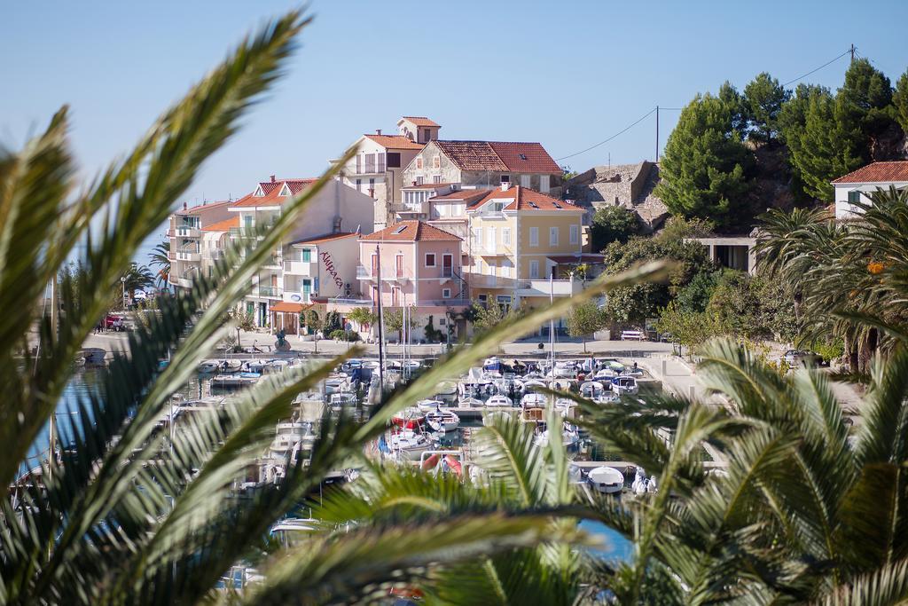 Apartments Teo Podgora Rum bild
